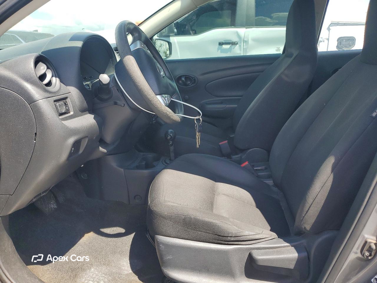 Nissan Versa 2016