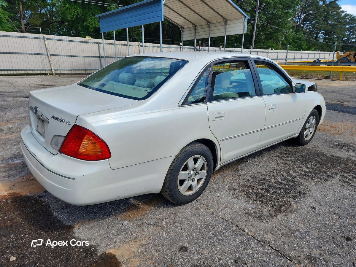 Toyota Avalon 2001