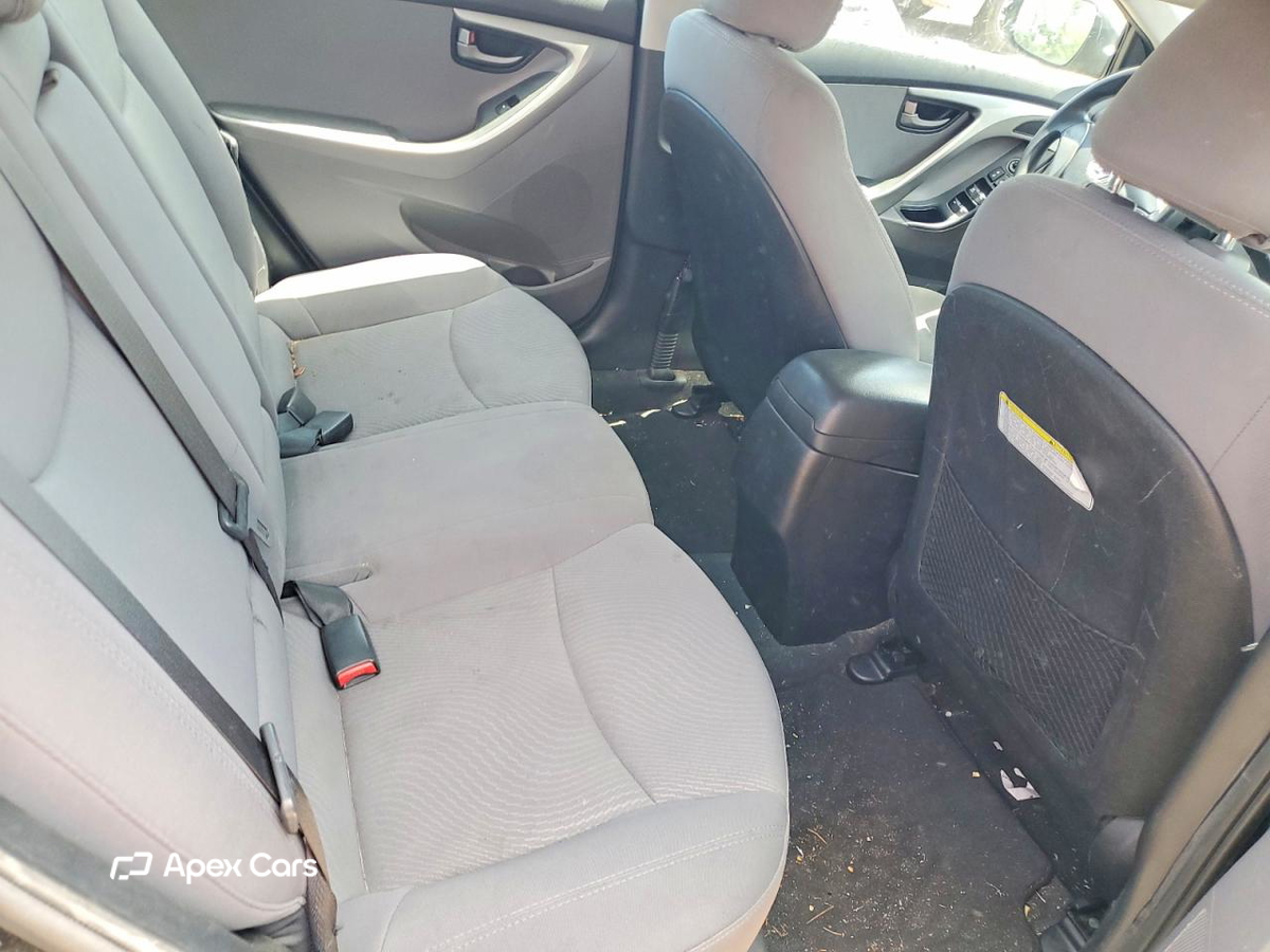 Hyundai Elantra 2014