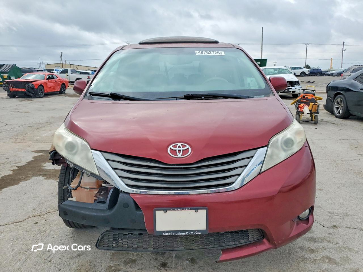 Toyota Sienna 2012