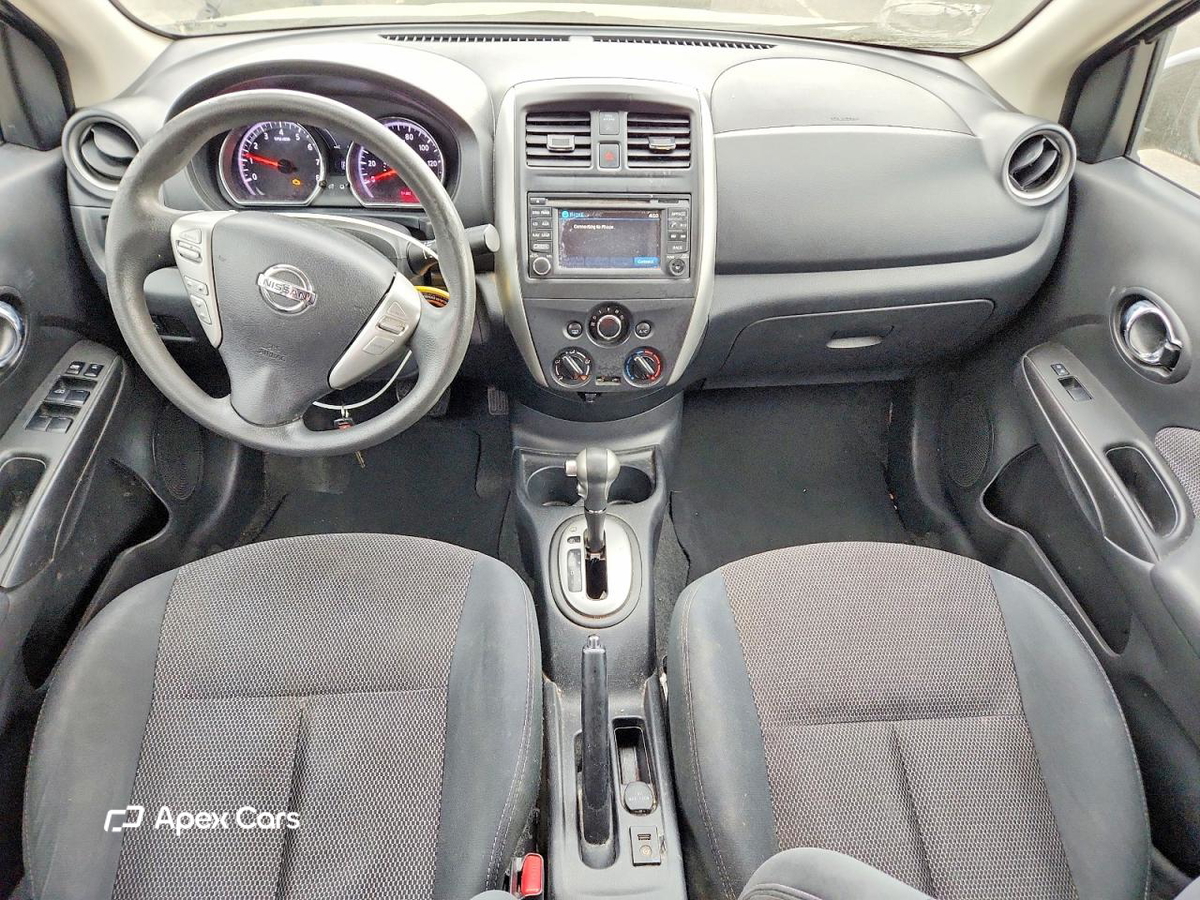 Nissan Versa 2015