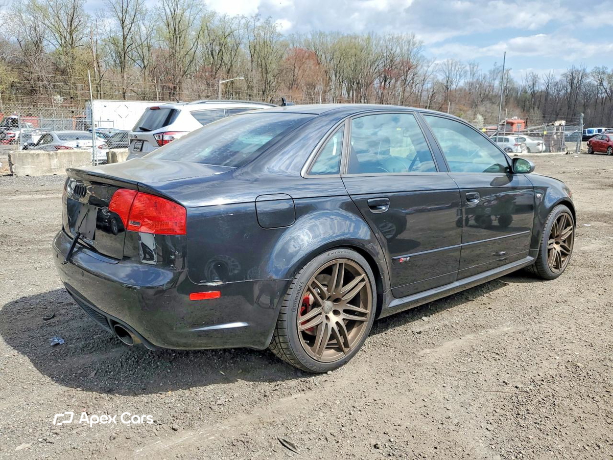 Audi RS4 2008