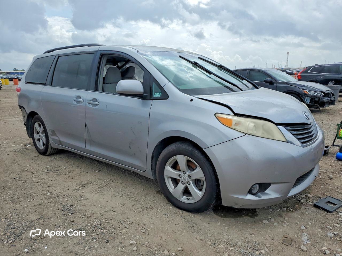Toyota Sienna 2012