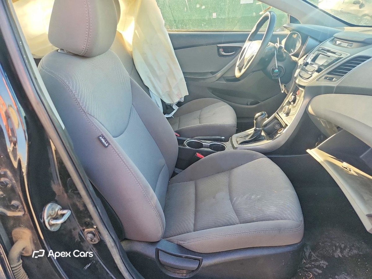 Hyundai Elantra 2016