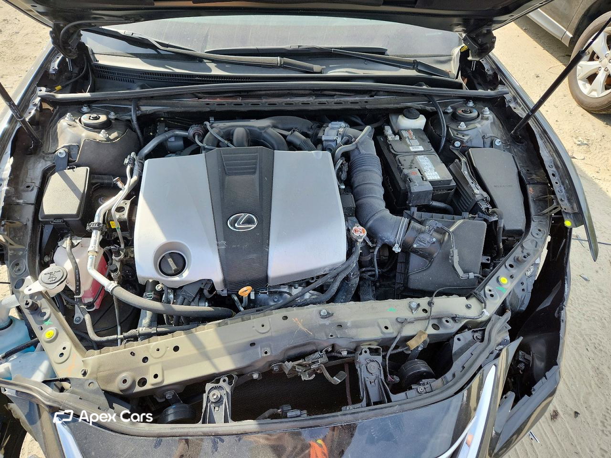 Lexus ES 2019