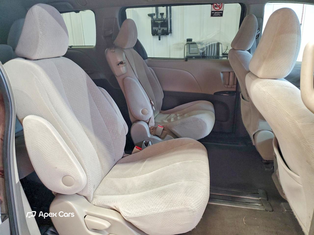 Toyota Sienna 2011