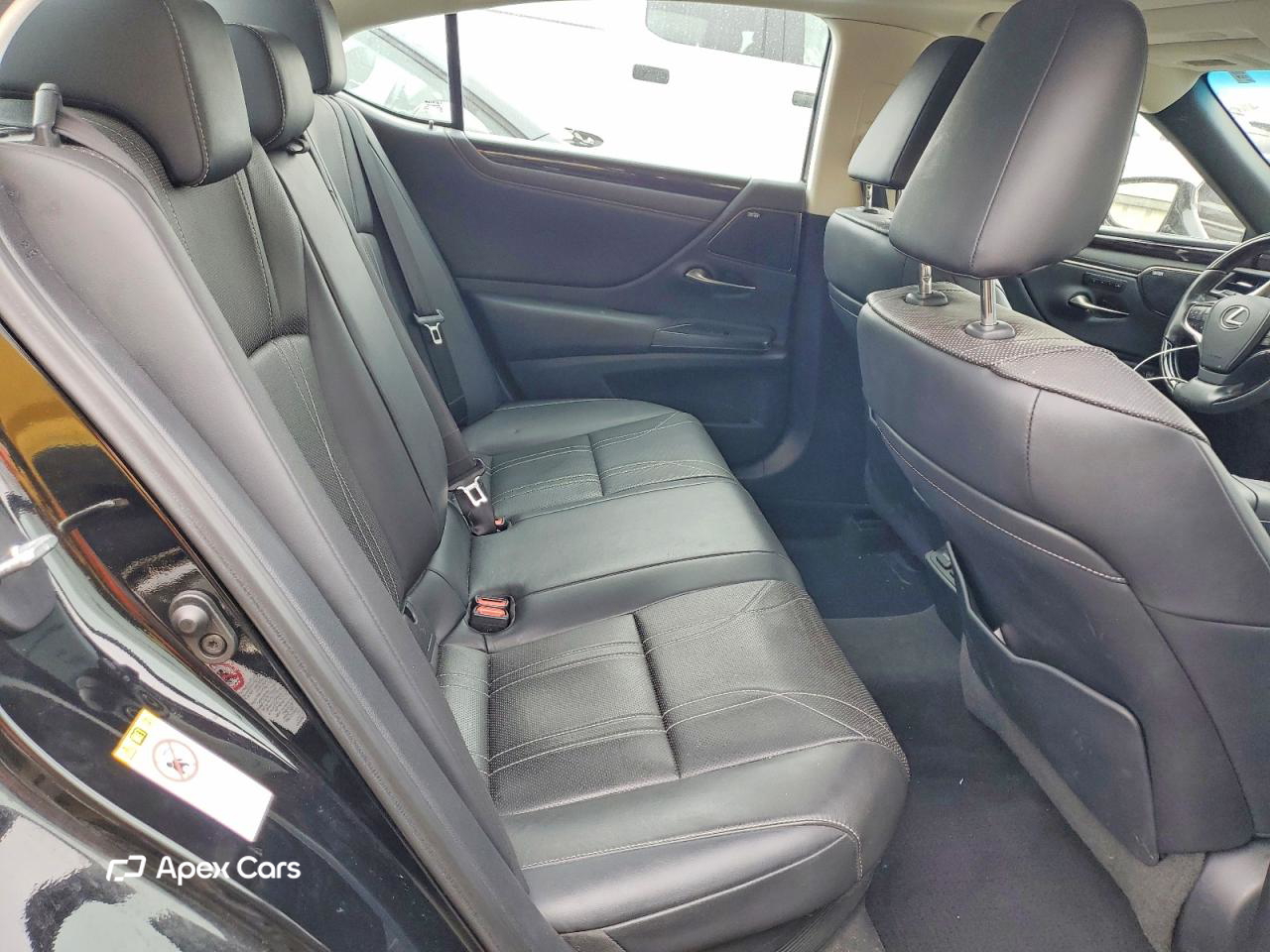 Lexus ES 2019
