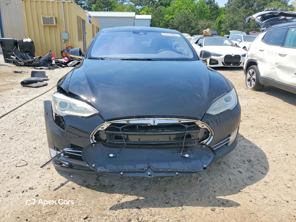 Tesla Model S 2016