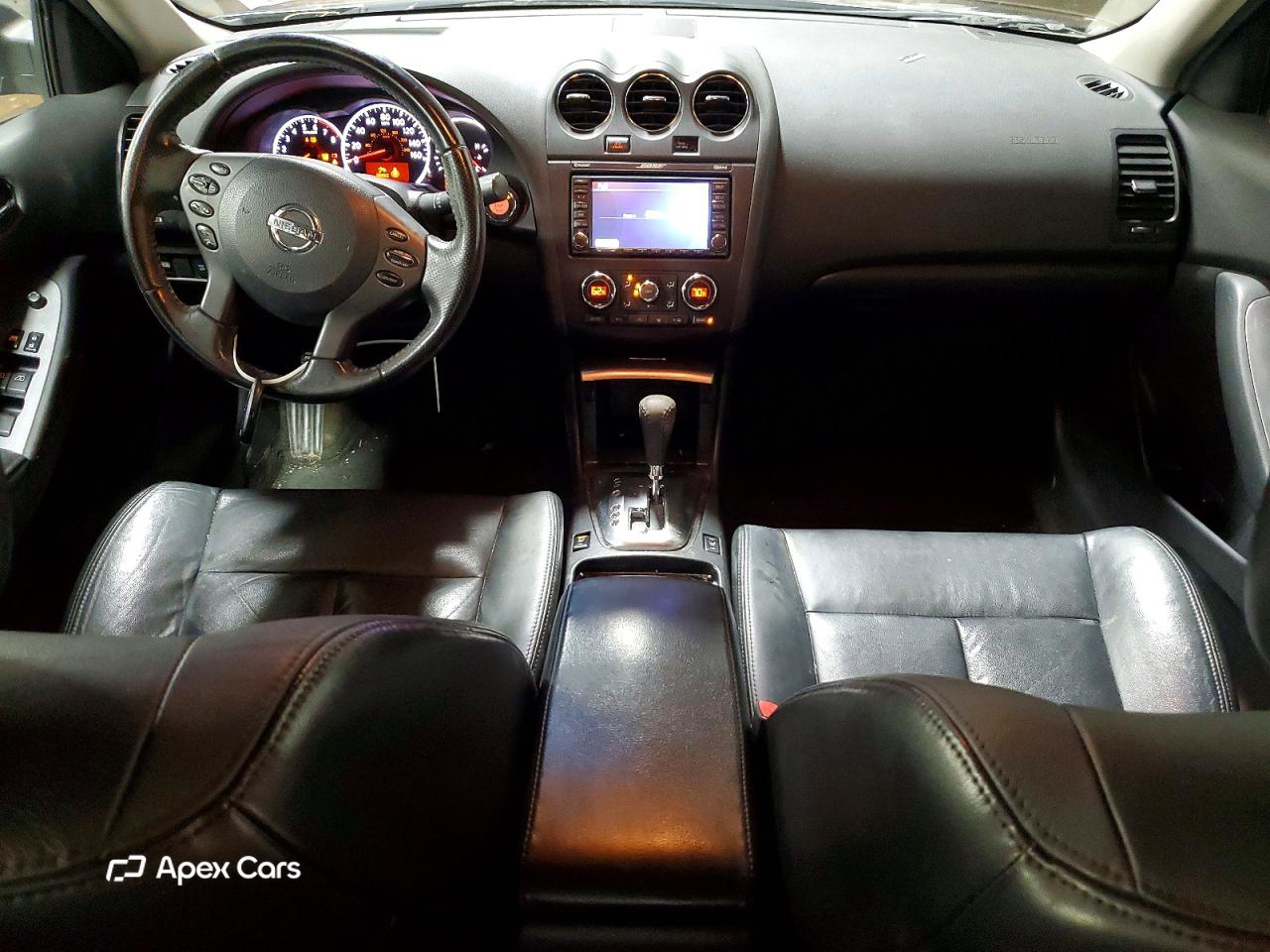 Nissan Altima 2010