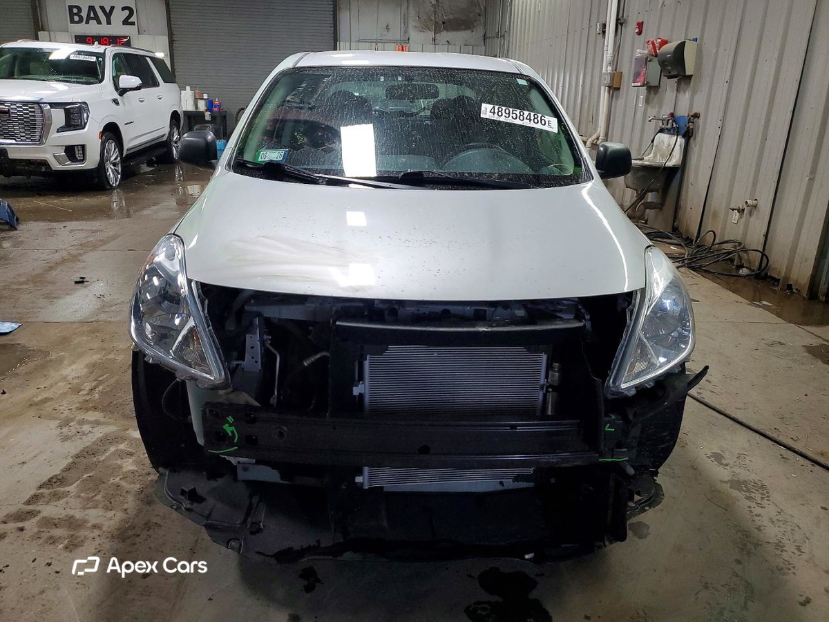 Nissan Versa 2014