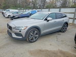 Volvo V60 2025