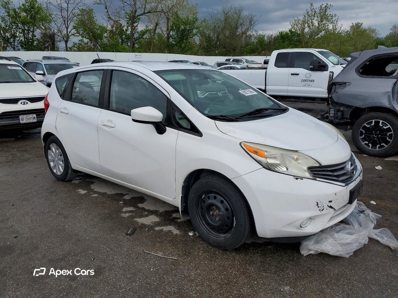 Nissan Versa 2016