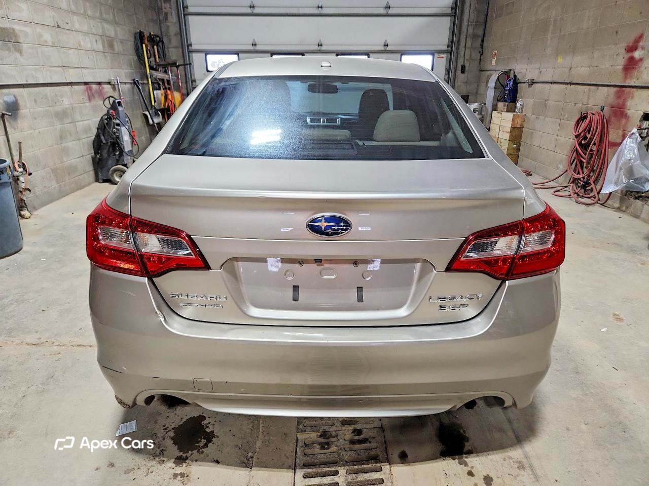 Subaru Legacy 2015