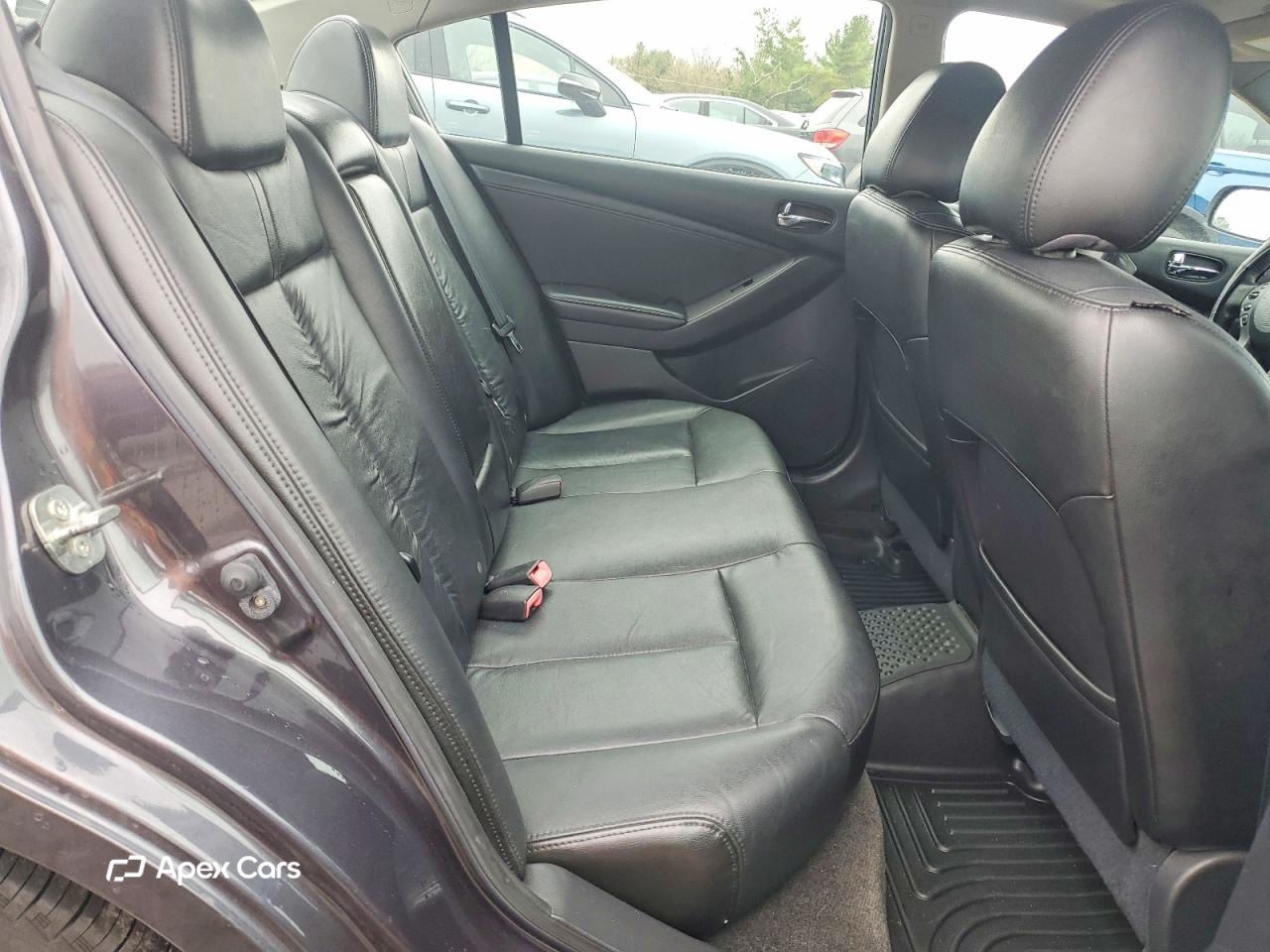 Nissan Altima 2011
