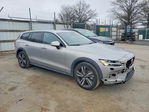 Volvo V60 2025