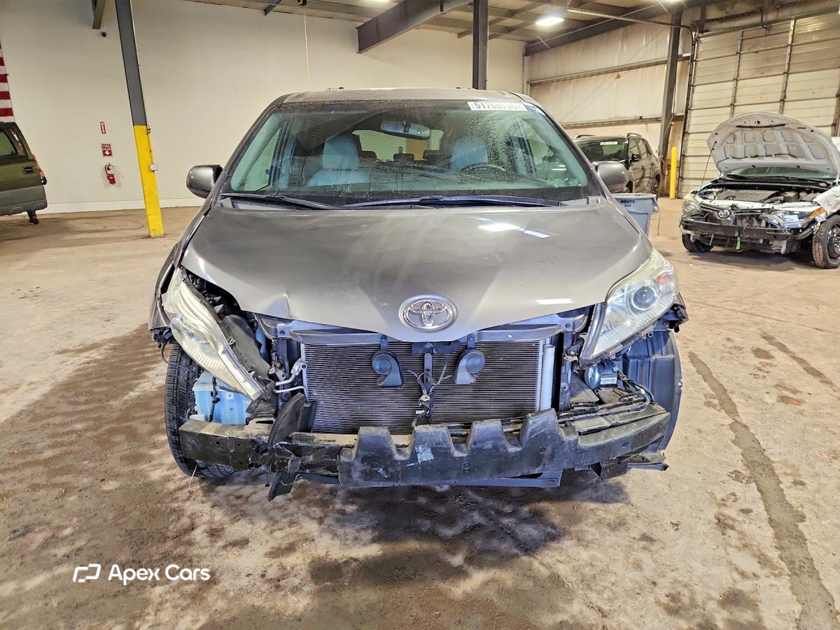 Toyota Sienna 2017