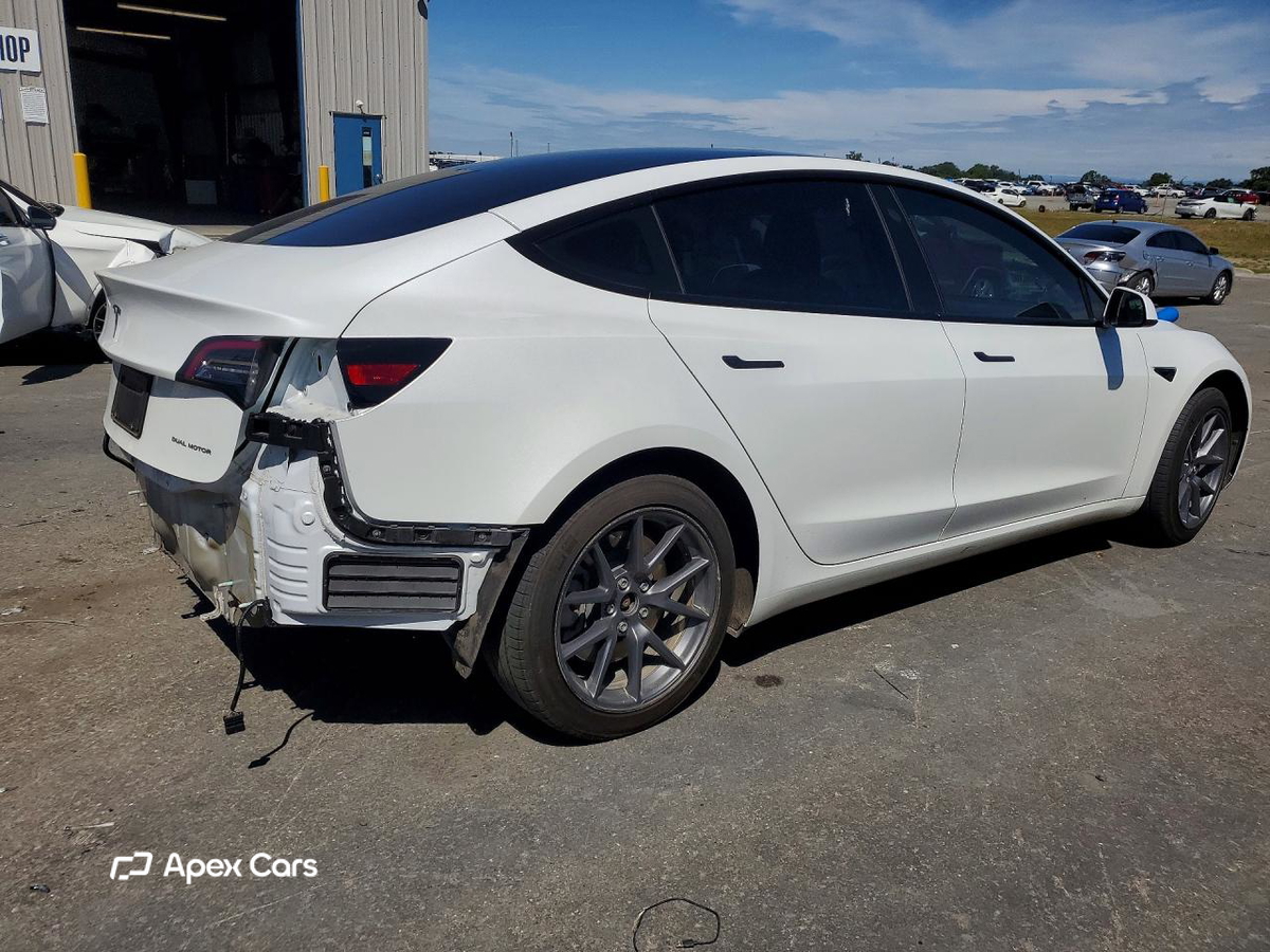 Tesla Model 3 2022