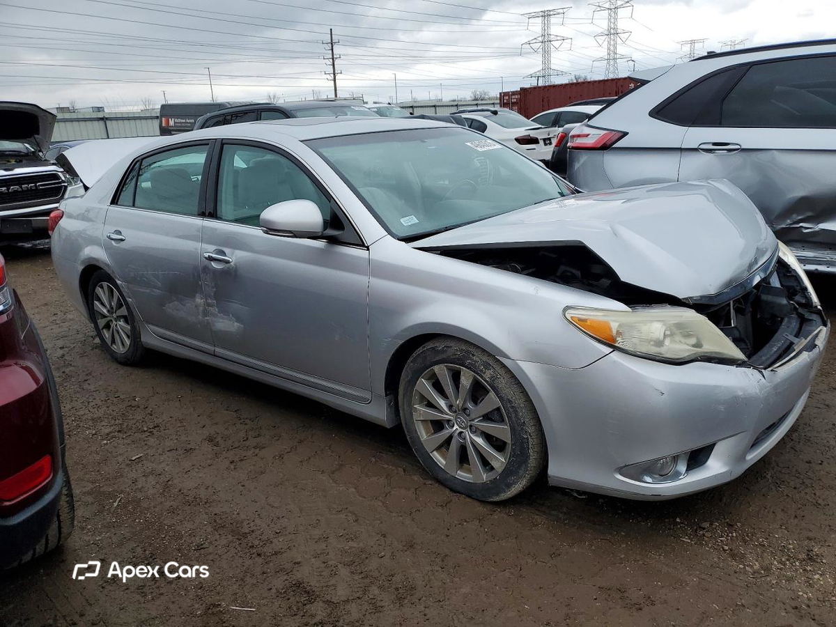 Toyota Avalon 2011