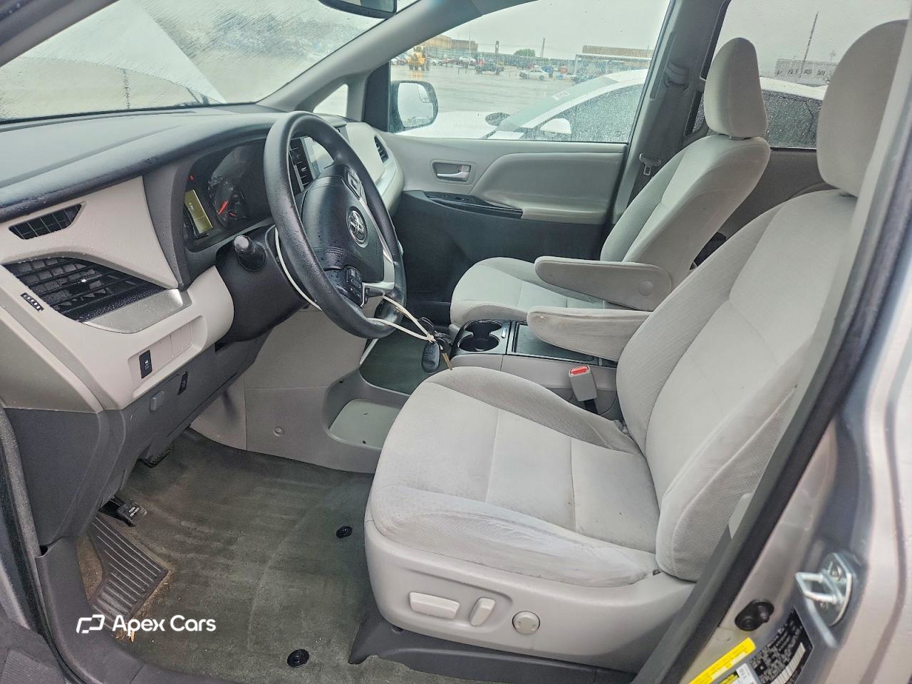 Toyota Sienna 2015