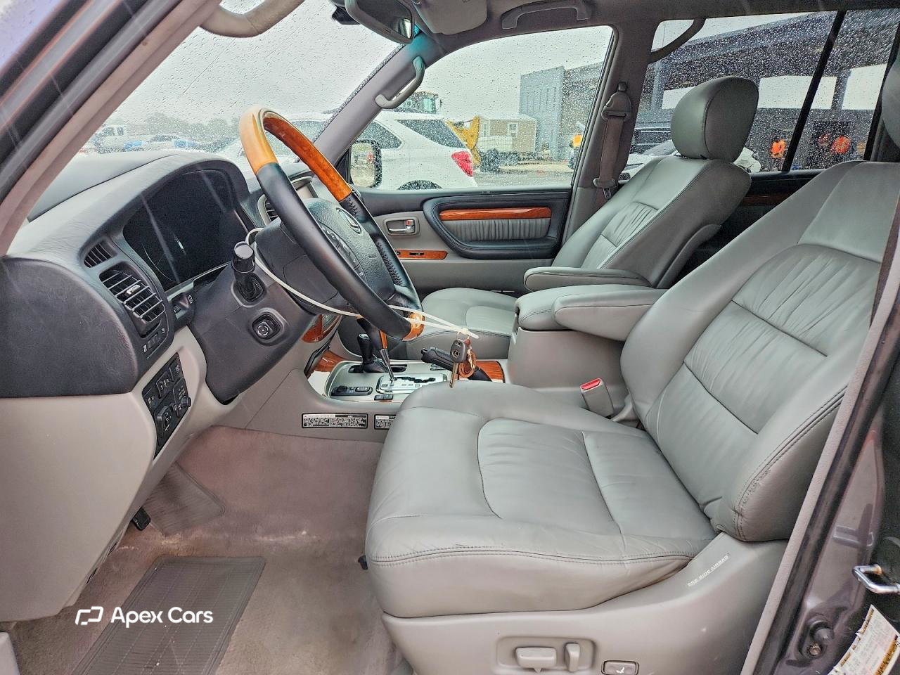 Lexus LX 2004