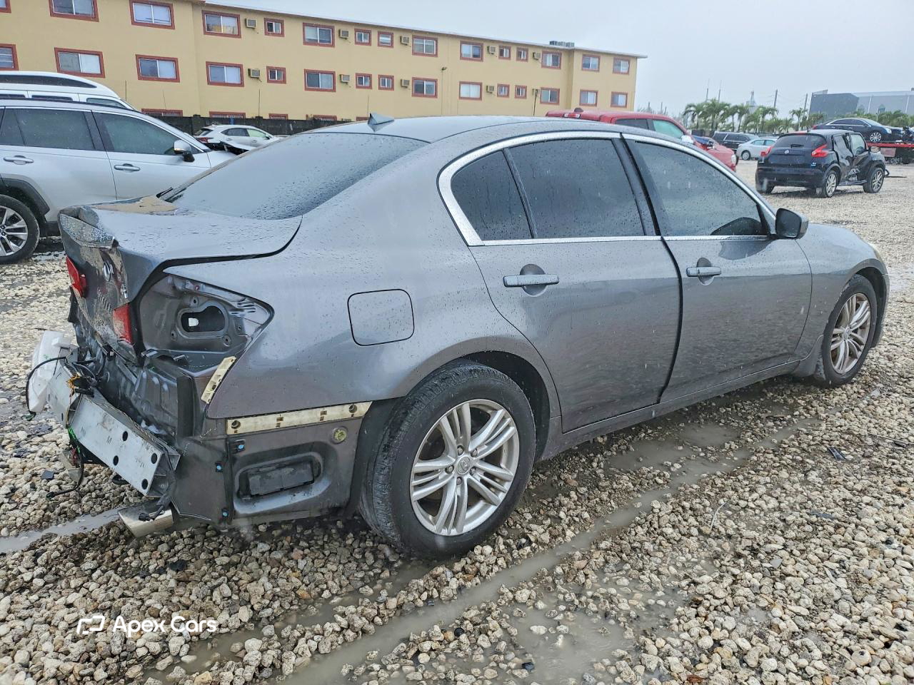 Infiniti G 2013