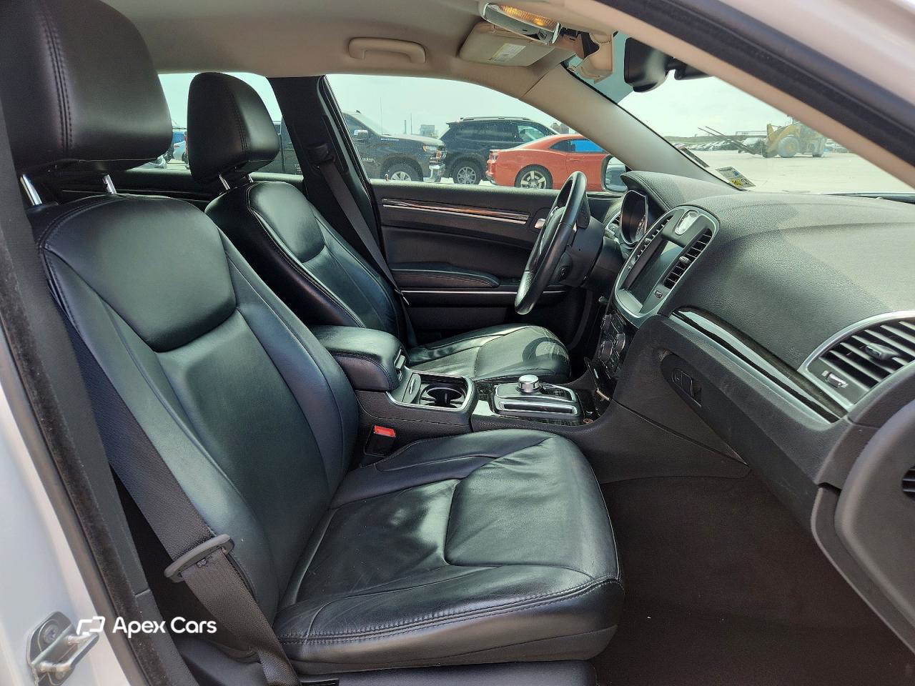 Chrysler 300 2016