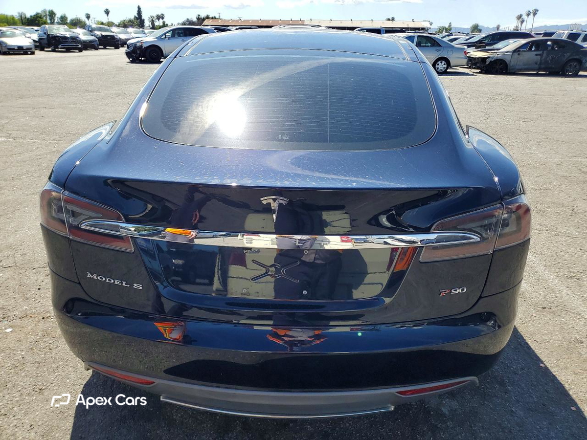 Tesla Model S 2013
