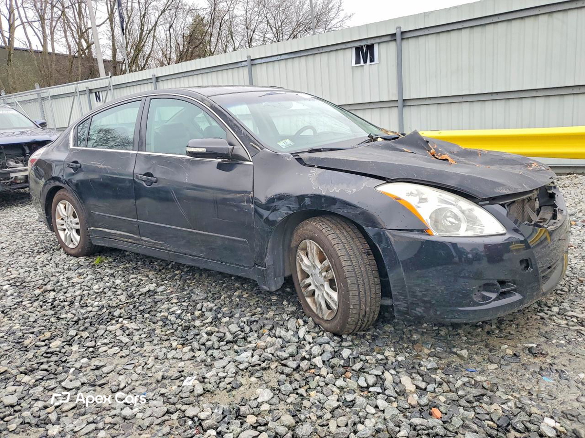 Nissan Altima 2010