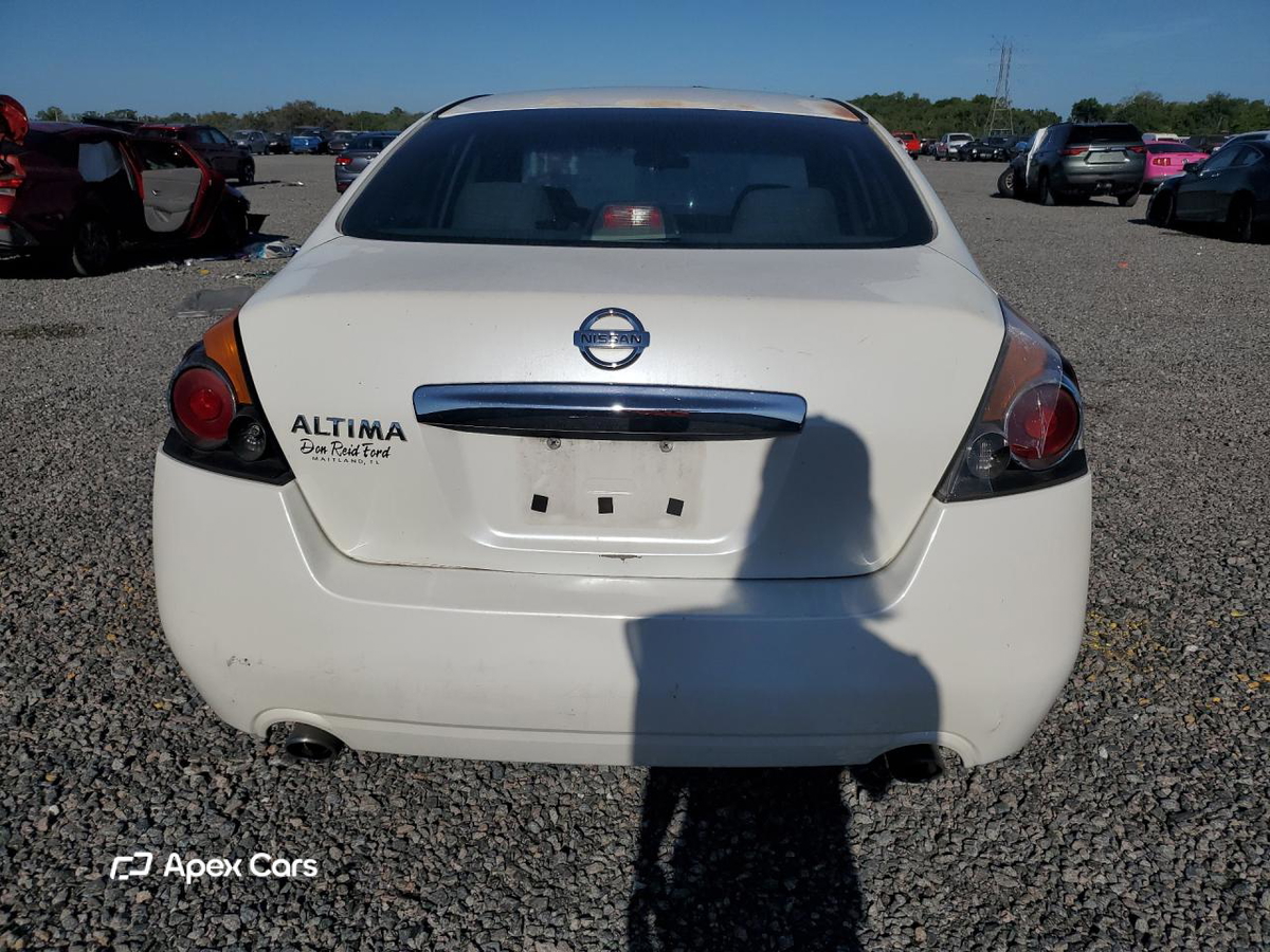 Nissan Altima 2012