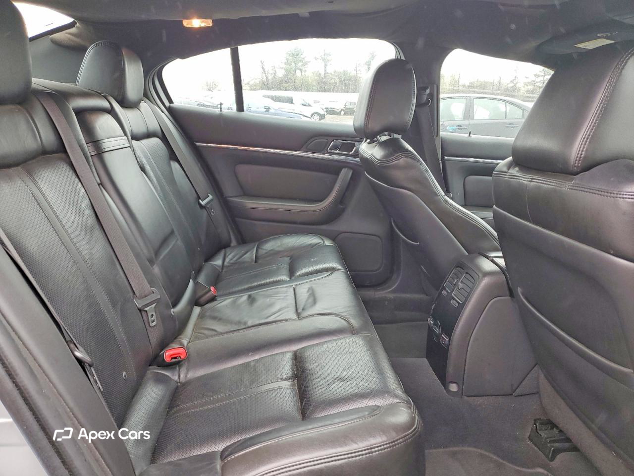 Lincoln MKS 2010