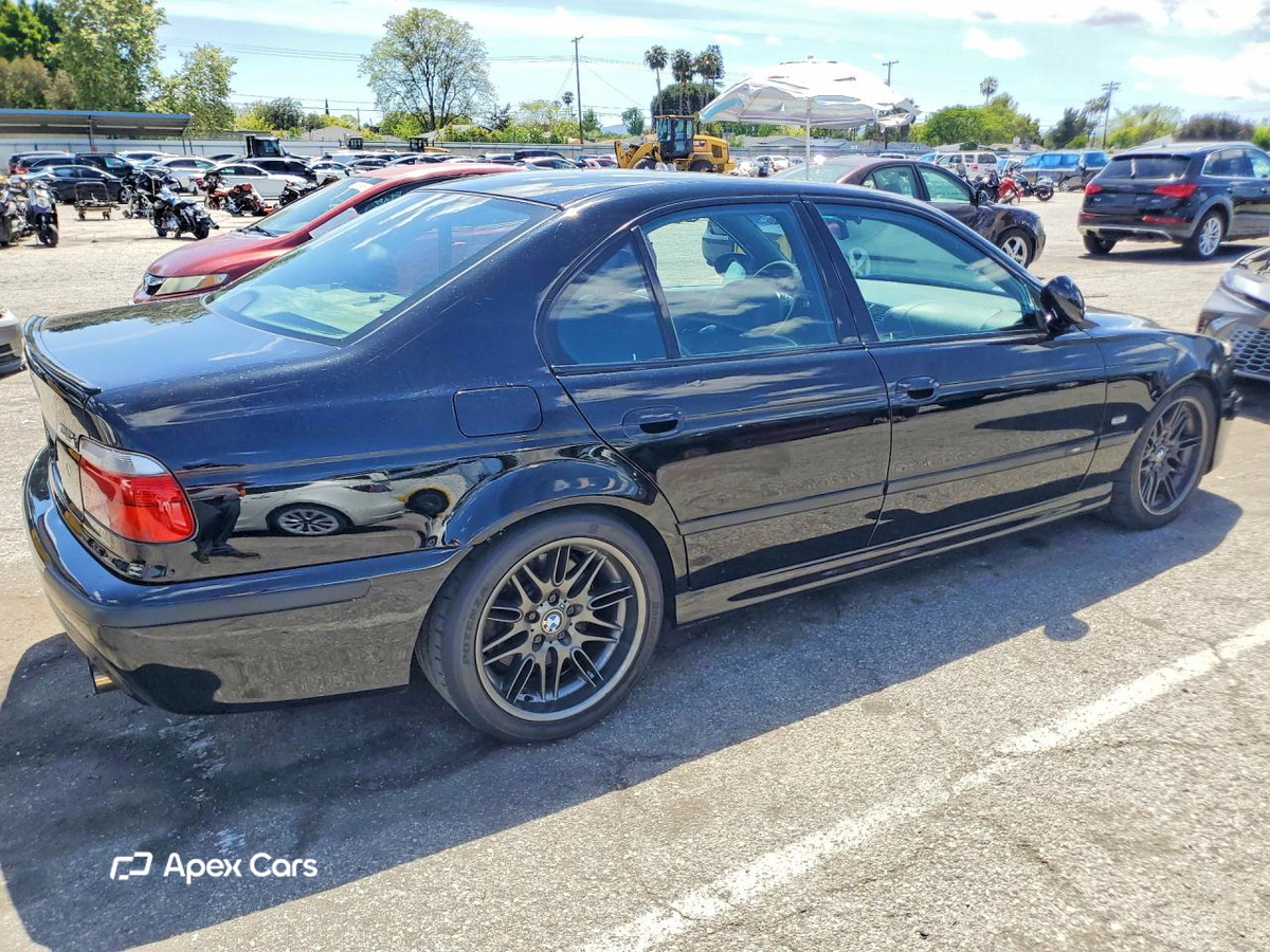 BMW M5 2000
