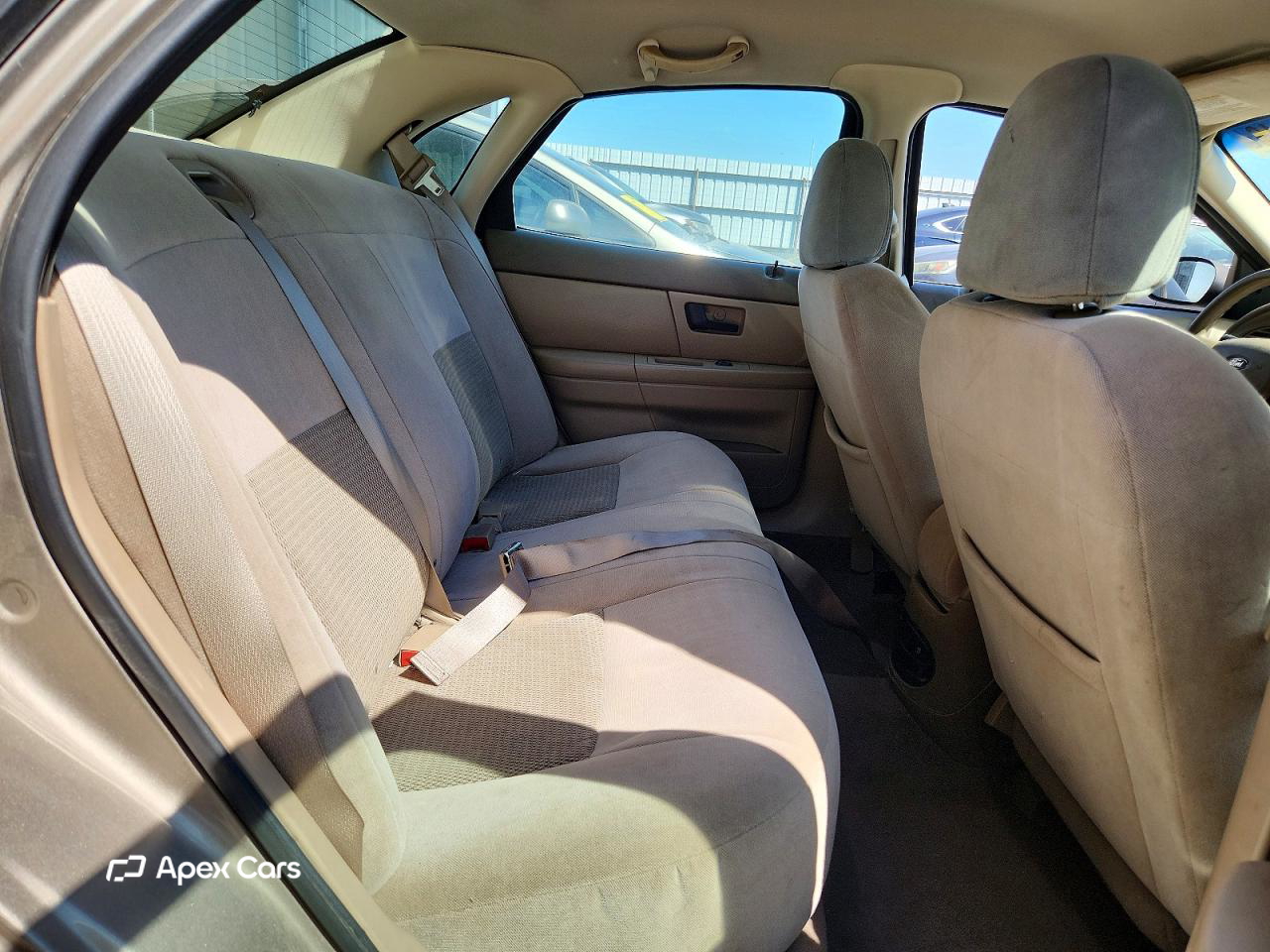 Ford Taurus 2004