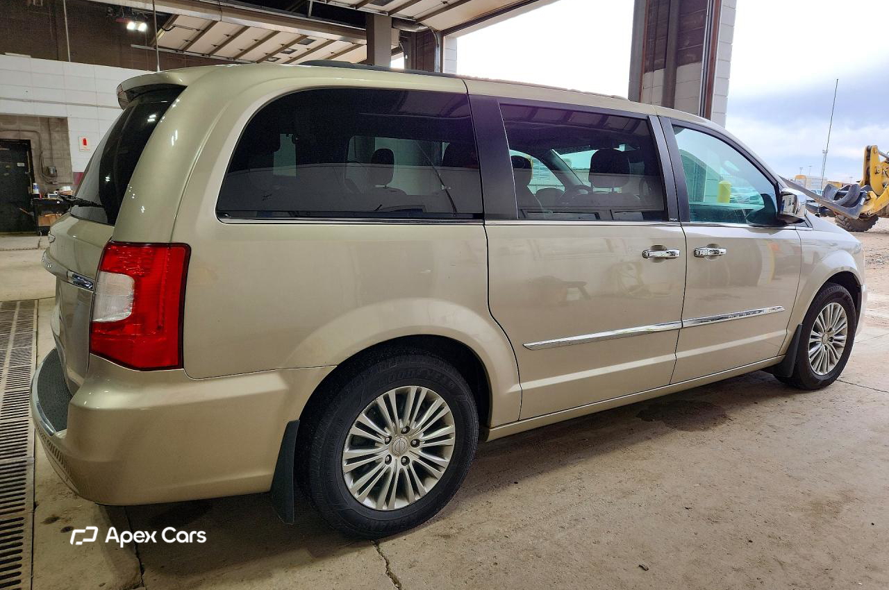 Chrysler Voyager 2013