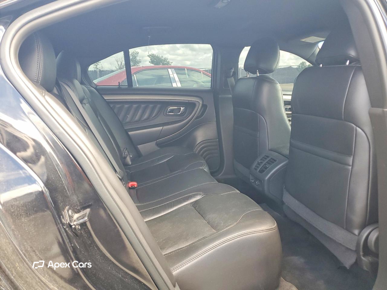Ford Taurus 2016