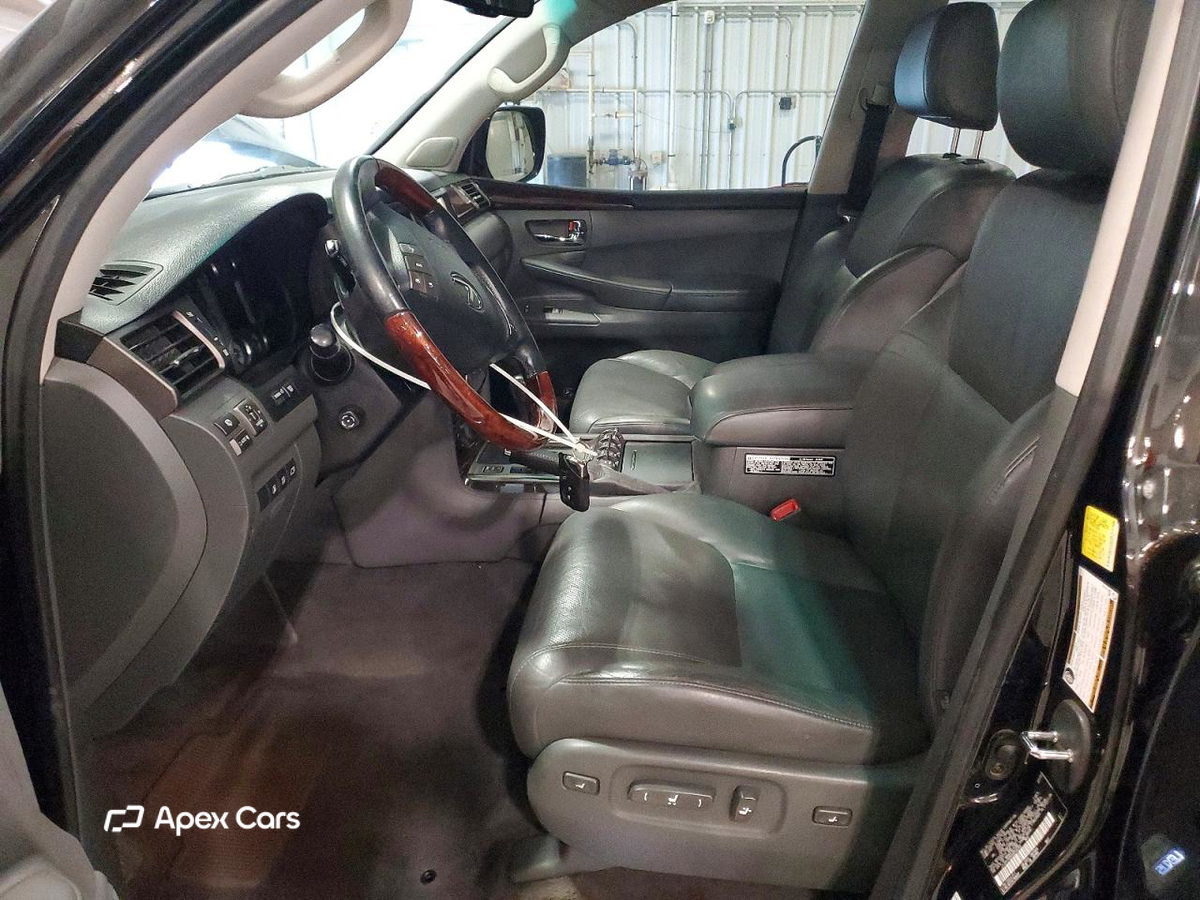 Lexus LX 2010