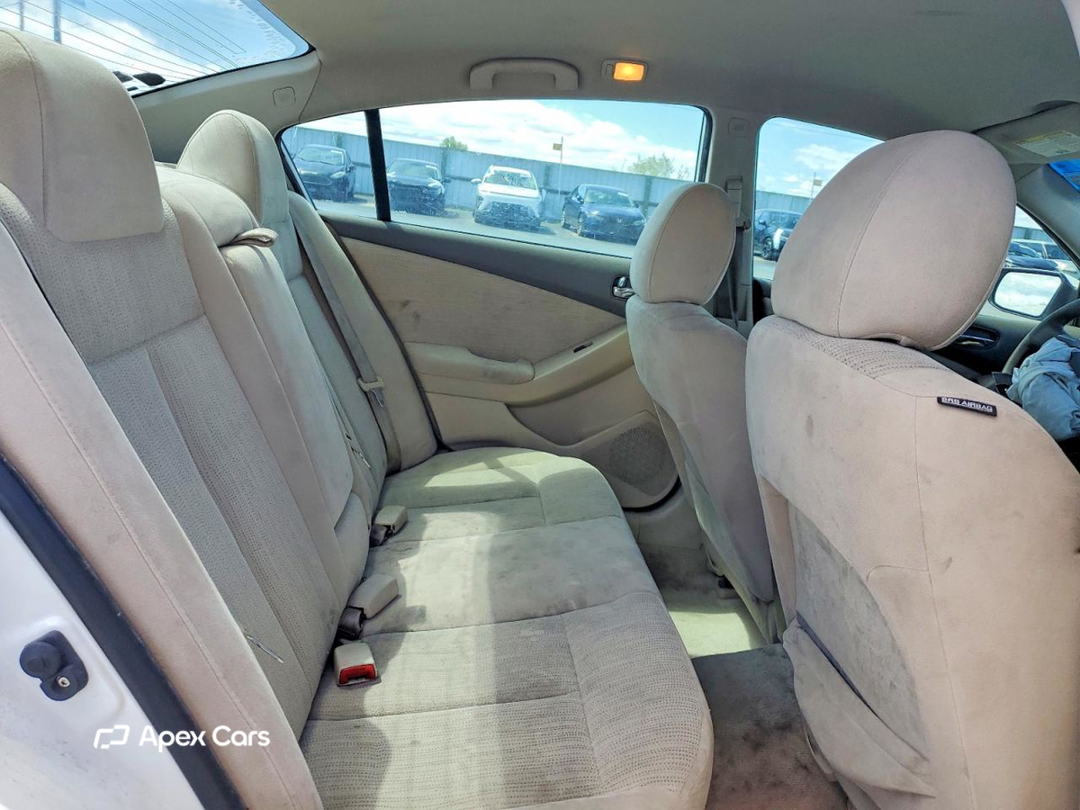 Nissan Altima 2012
