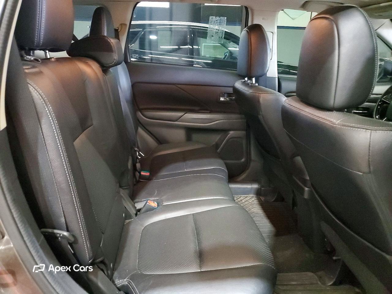 Mitsubishi Outlander 2016