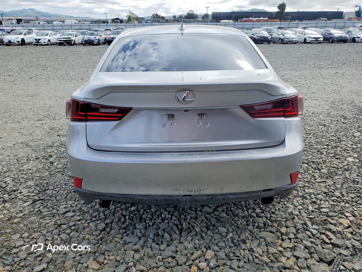 Lexus IS 2015
