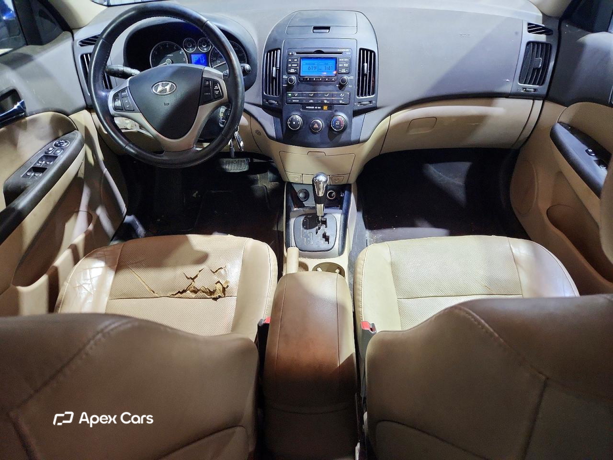 Hyundai Elantra 2011