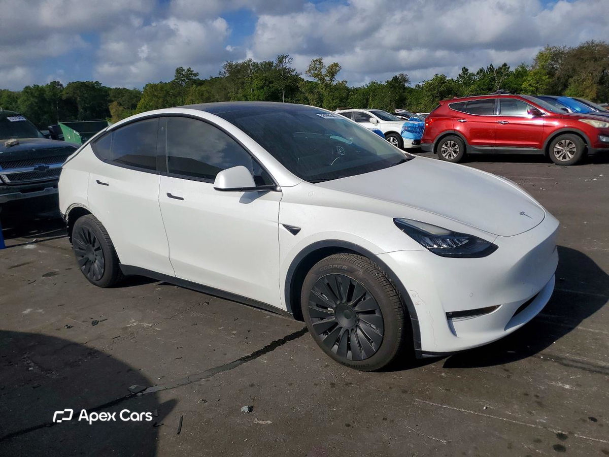 Tesla Model Y 2022