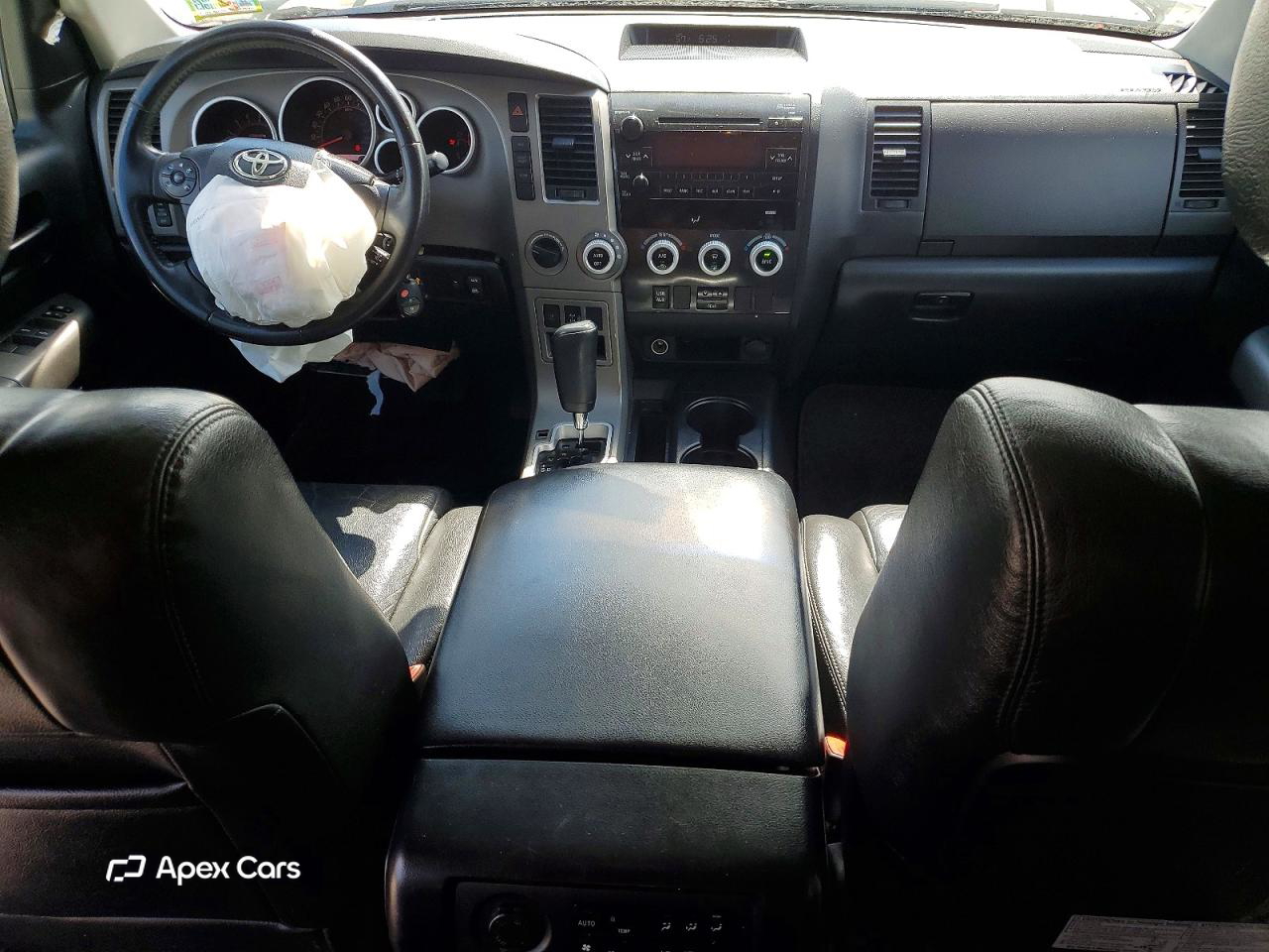 Toyota Sequoia 2010