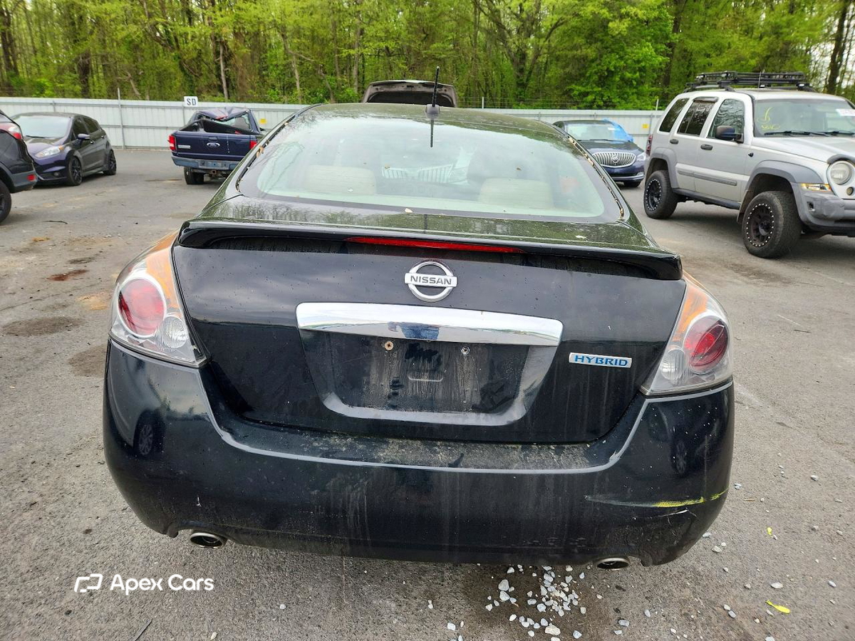 Nissan Altima 2010