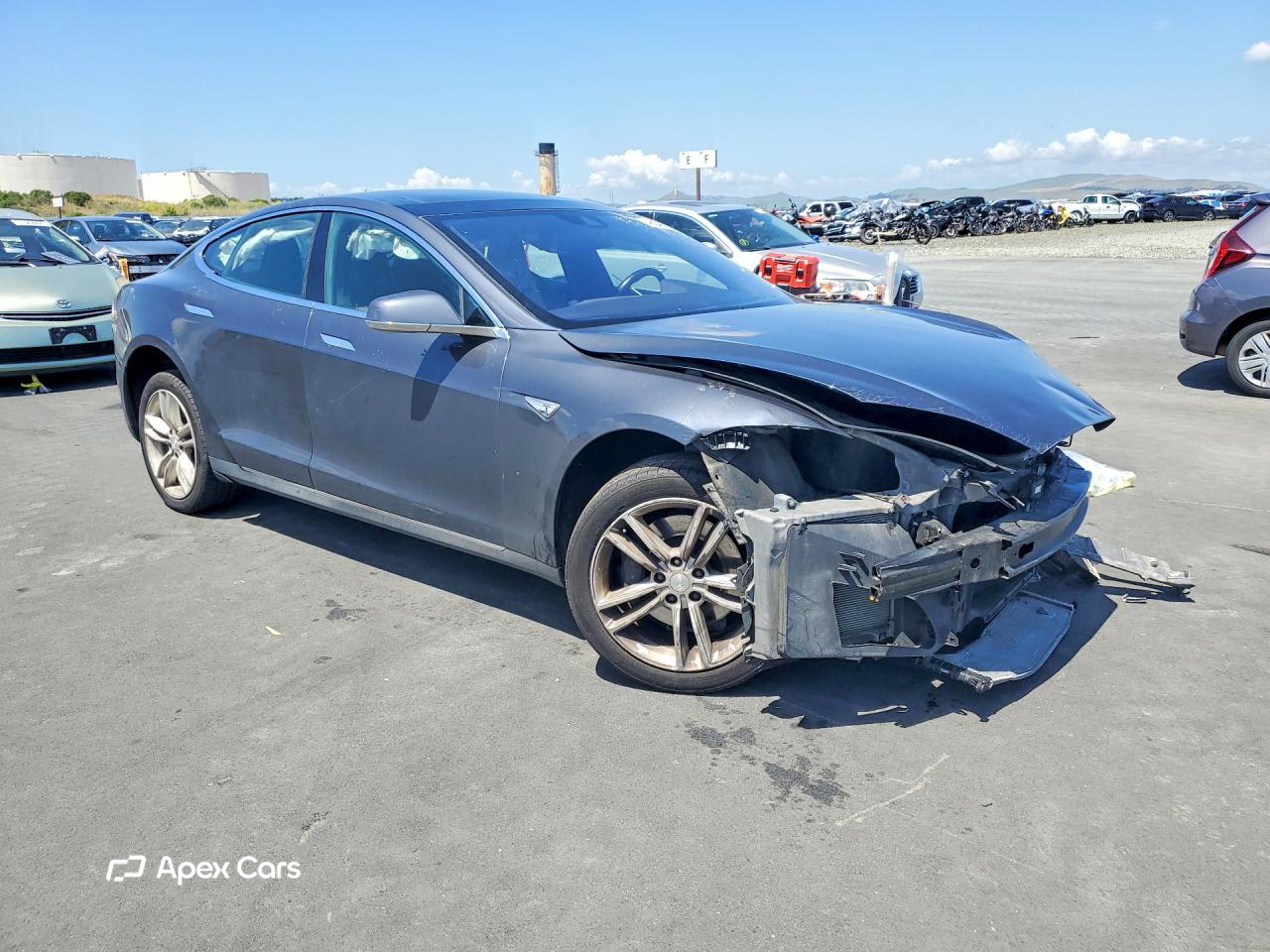 Tesla Model S 2015