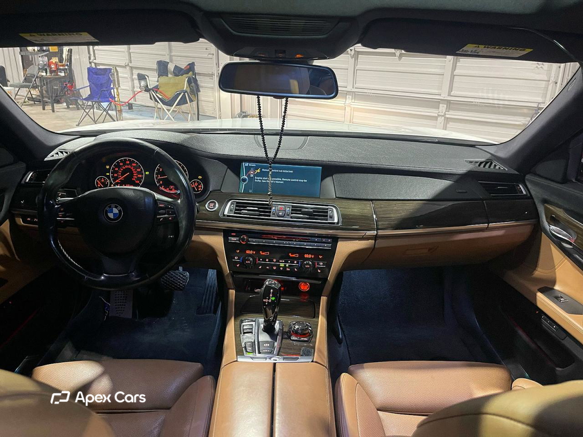 BMW Series 7 2010