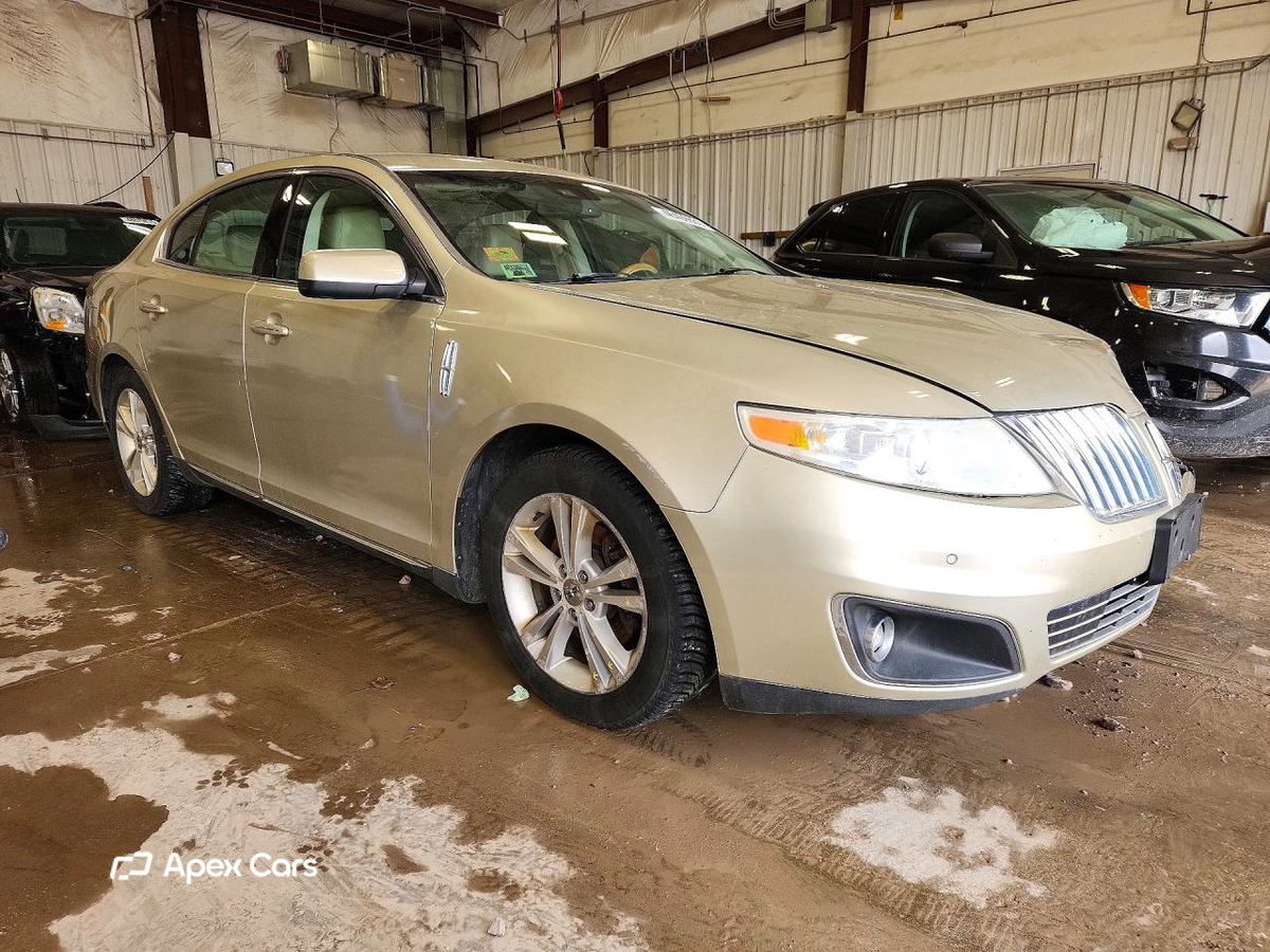 Lincoln MKS 2011
