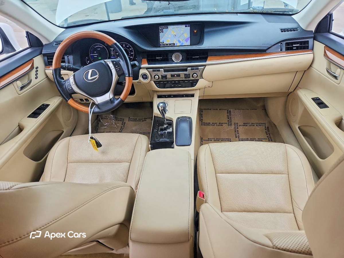 Lexus ES 2015