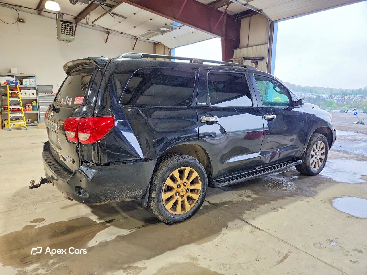 Toyota Sequoia 2011