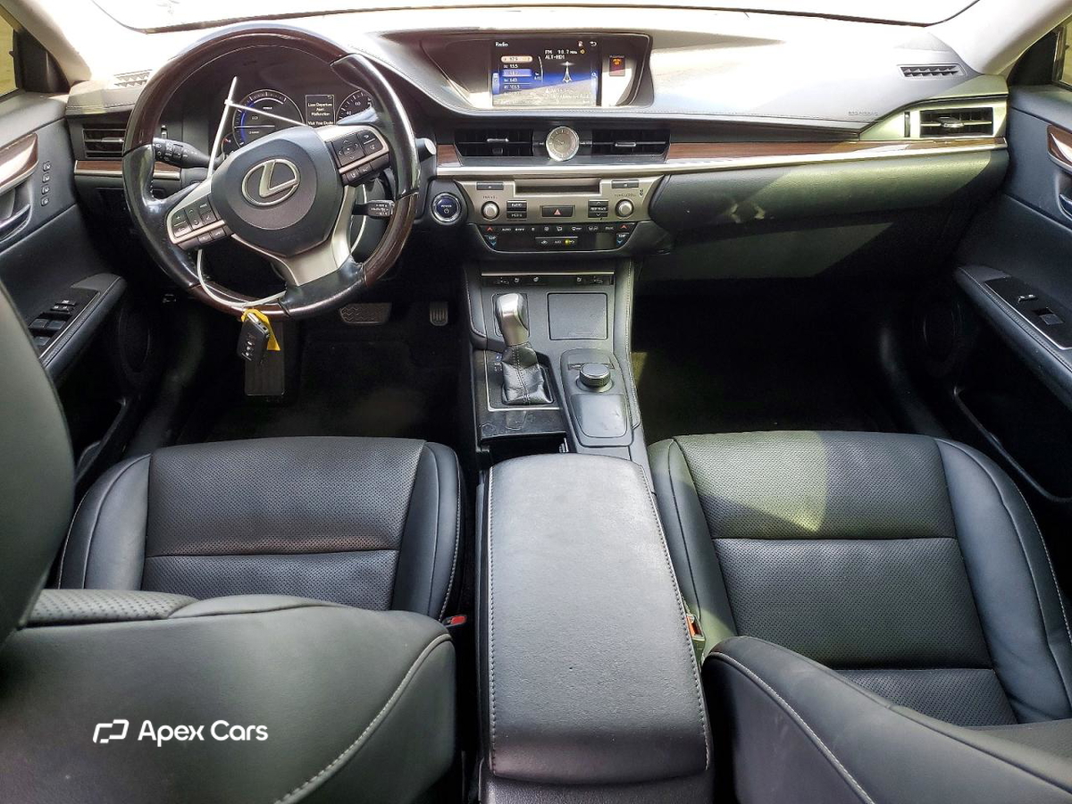 Lexus ES 2016