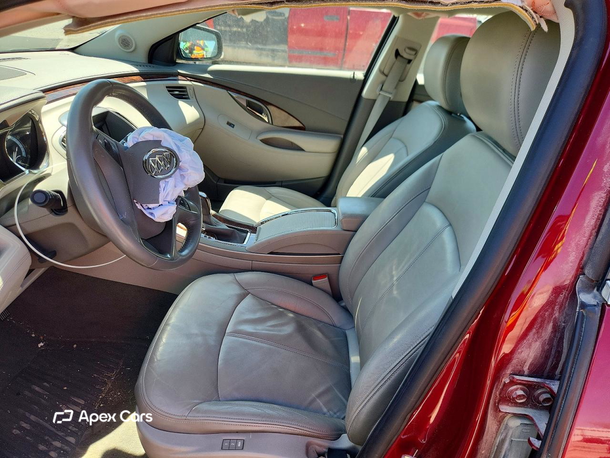 Buick LaCrosse 2011