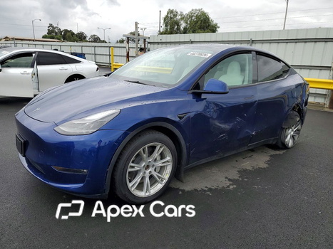 Tesla Model Y 2023 - Image 1 of 13
